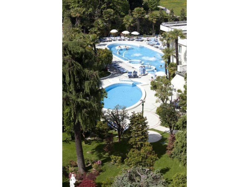 Hotel Due Torri Абано Терме Екстериор снимка