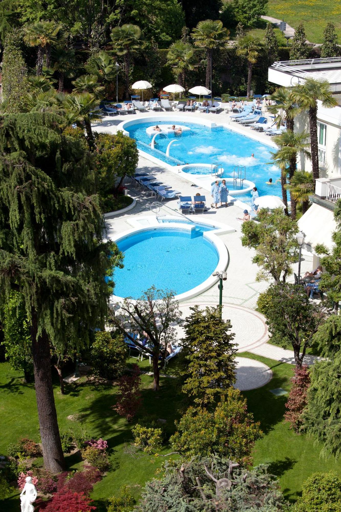 Hotel Due Torri Абано Терме Екстериор снимка