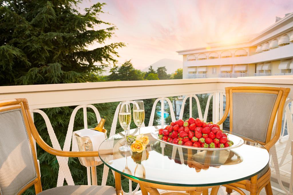 Hotel Due Torri Абано Терме Екстериор снимка